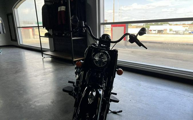 2026 Indian Motorcycle® Chief® Vintage Black Metallic