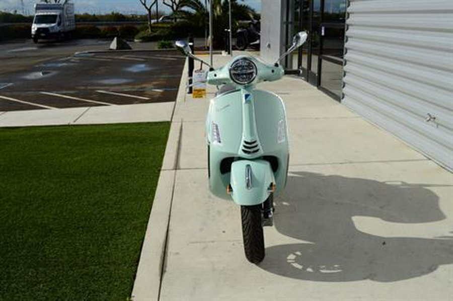 2024 Vespa GTS 300