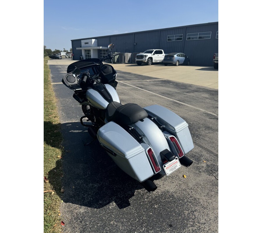 FLTRX 2024 Road Glide™