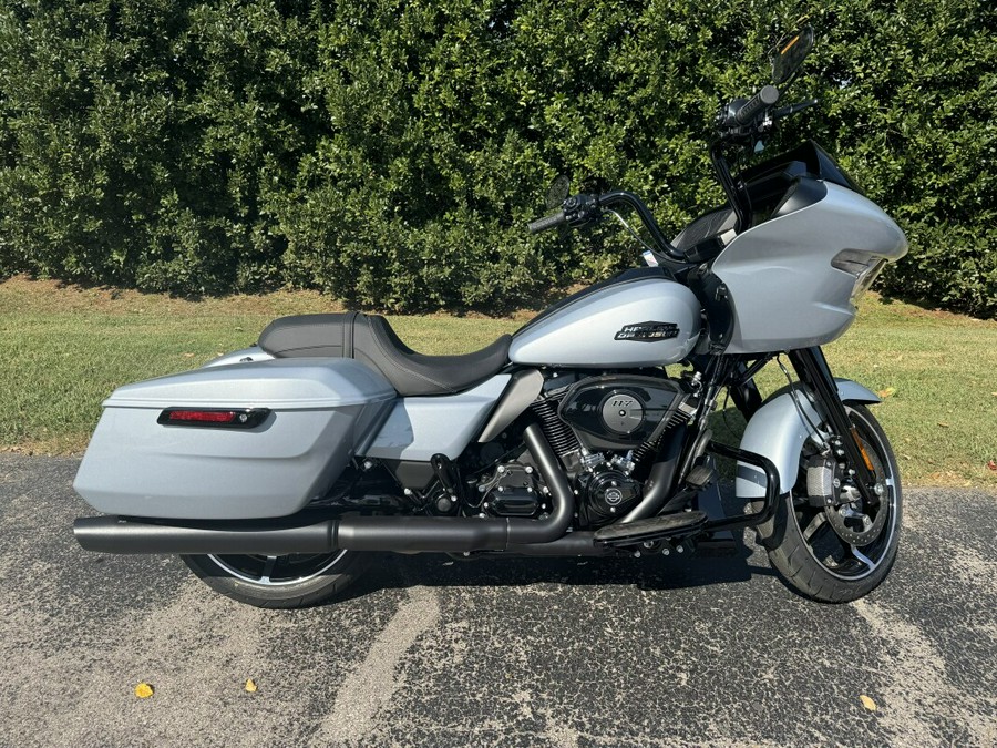 FLTRX 2024 Road Glide™