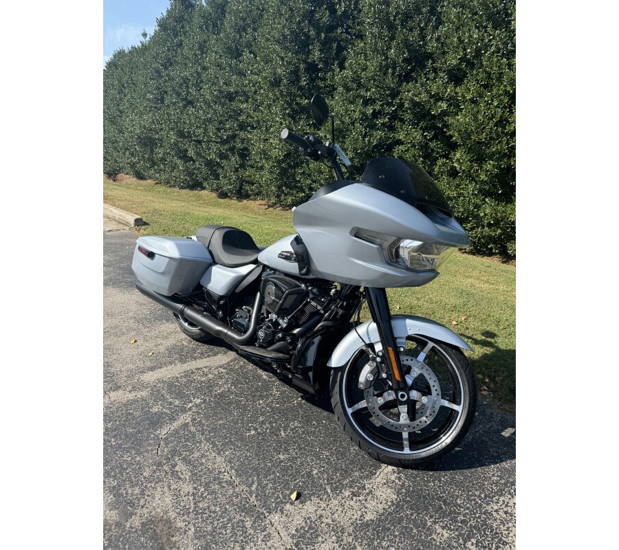 FLTRX 2024 Road Glide™