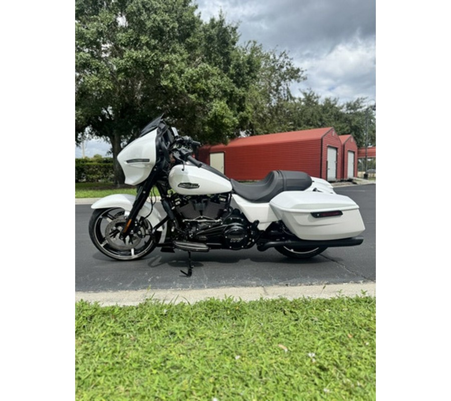 2025 Harley-Davidson FLHX - Street Glide