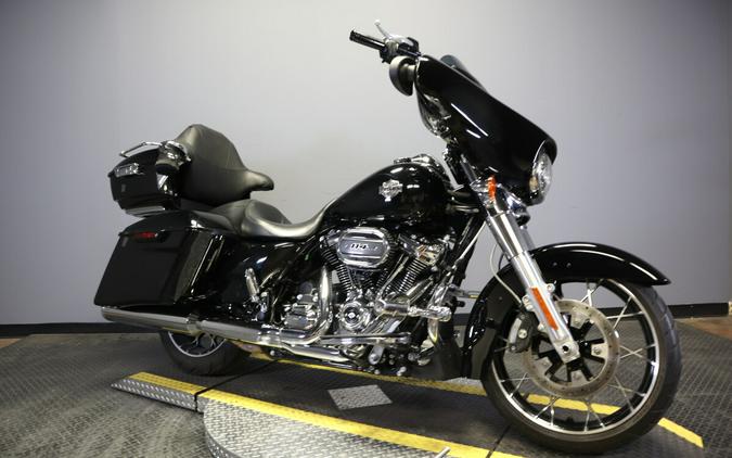 2022 Harley-Davidson Street Glide Special