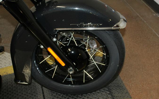 Harley-Davidson® Heritage Classic 2026 Midnight Ember w/Laced Wheels
