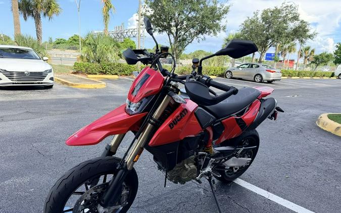 2024 Ducati Hypermotard 698 Mono Red