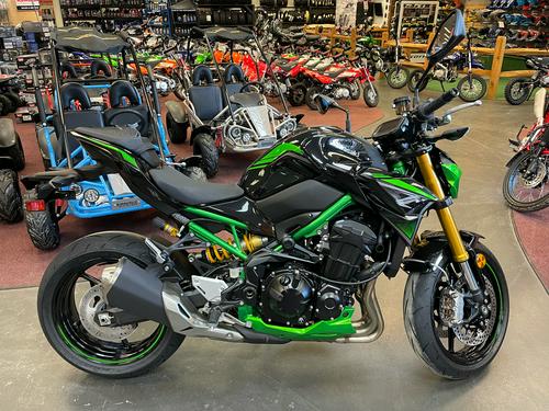 2022 Kawasaki Z900 SE Review [10 Fast Facts From the Canyons]