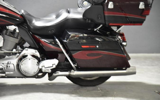 2013 Harley-Davidson® FLHTCUSE8 - CVO™ Ultra Classic® Electra Glide®