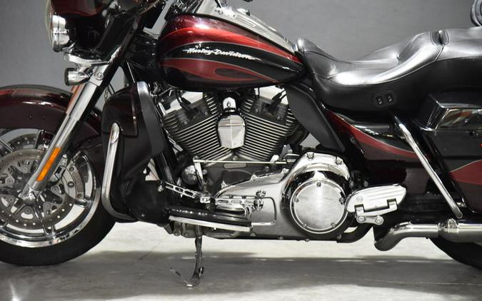 2013 Harley-Davidson® FLHTCUSE8 - CVO™ Ultra Classic® Electra Glide®