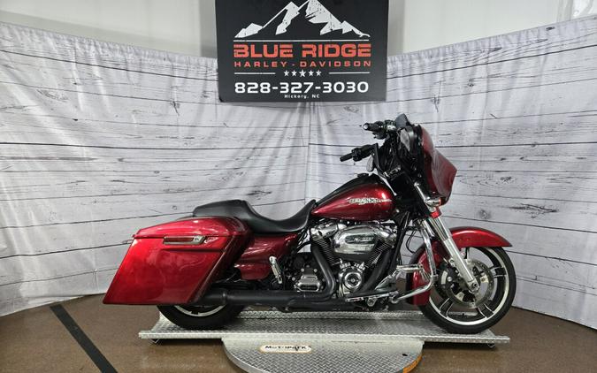 2017 Harley-Davidson Street Glide Special Velocity Red Sunglo