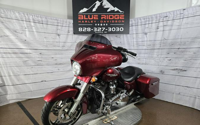 2017 Harley-Davidson Street Glide Special Velocity Red Sunglo