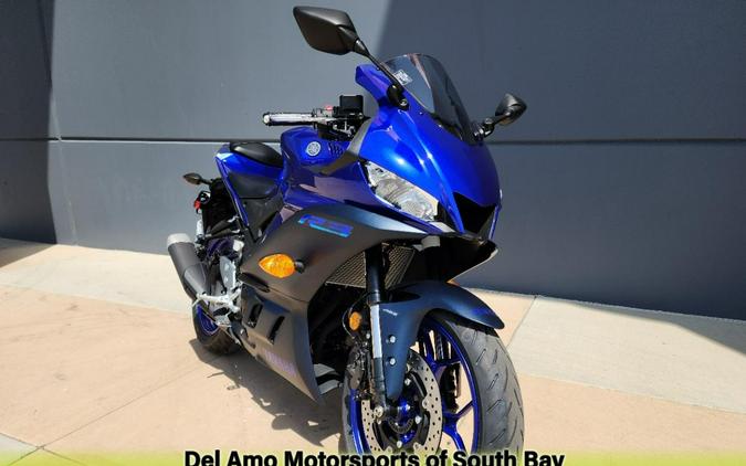 2024 Yamaha YZF-R3 ABS