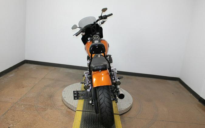 Harley-Davidson® Street Bob® 2015 FXDB 320847A AMBER WHISKEY