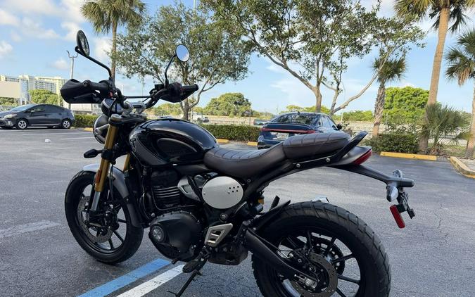 2024 Triumph Scrambler 400 X Phantom Black / Silver Ice