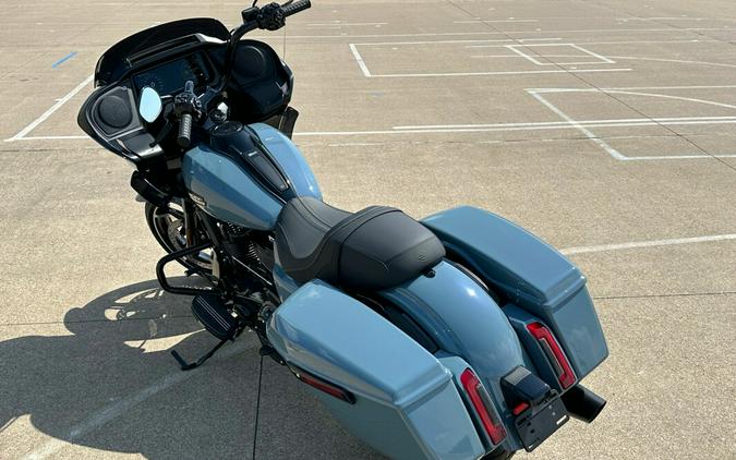 2024 Harley-Davidson Road Glide® Sharkskin Blue - Black Finish