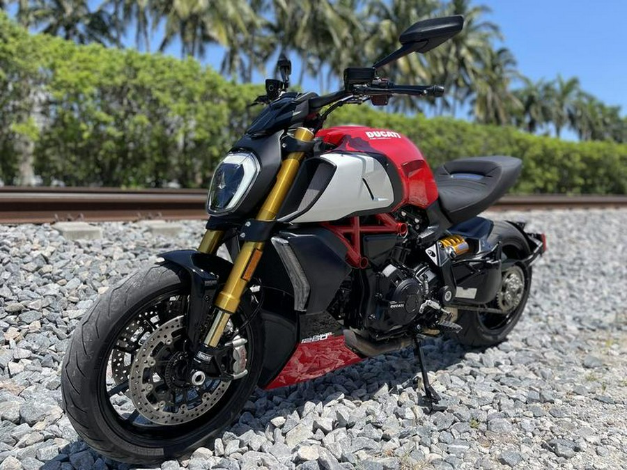 2021 Ducati Diavel 1260 S Ducati Red