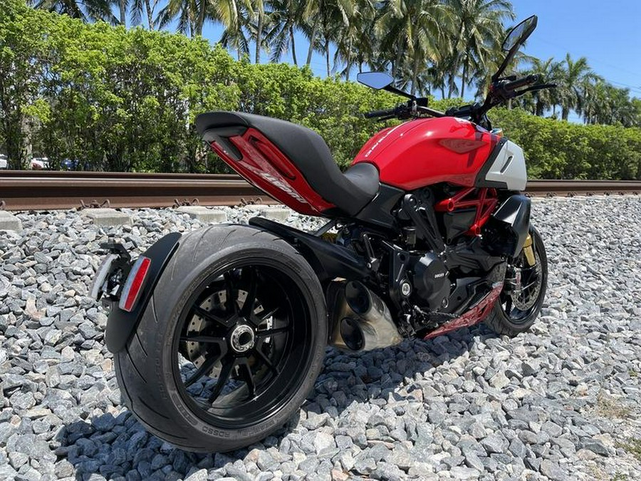 2021 Ducati Diavel 1260 S Ducati Red