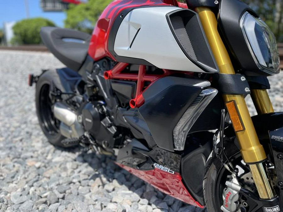 2021 Ducati Diavel 1260 S Ducati Red