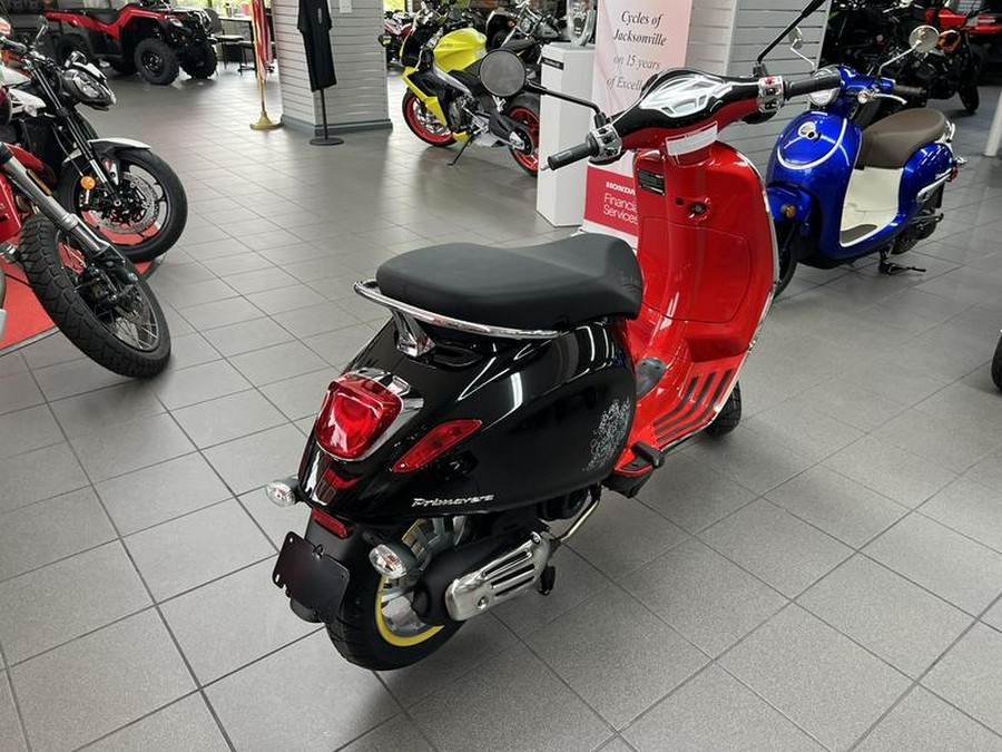 2023 Vespa Primavera 50 Disney Mickey Mouse Edition