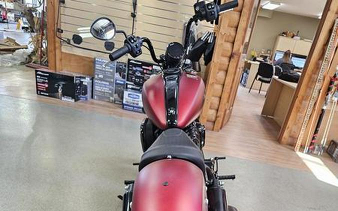 2024 Indian Motorcycle® CHIEF BOBBER DH, SUNSET RED SMOKE, 49ST Dark Horse®