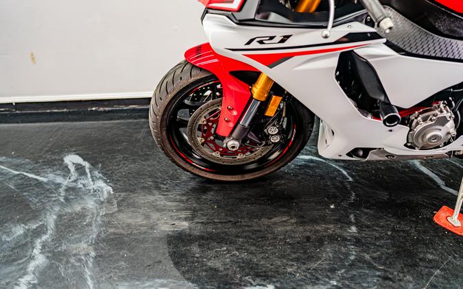 2015 Yamaha Motor Corp., USA YZF-R1