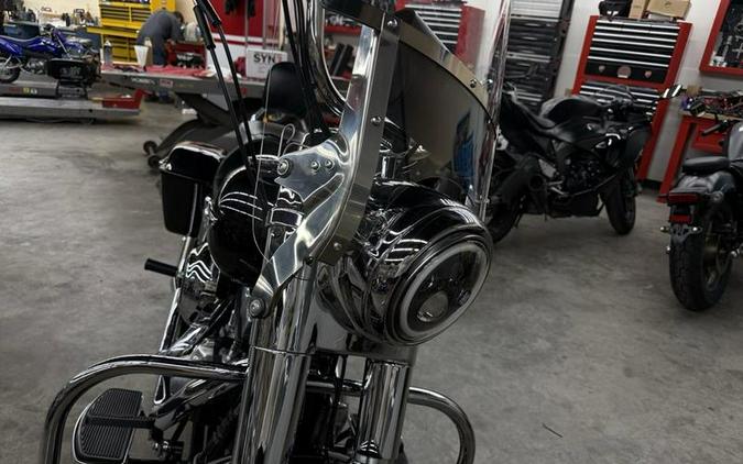 2014 Harley-Davidson® FLD - Dyna® Switchback™