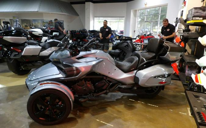 2022 Can-Am Spyder F3 Limited Dark Wheels