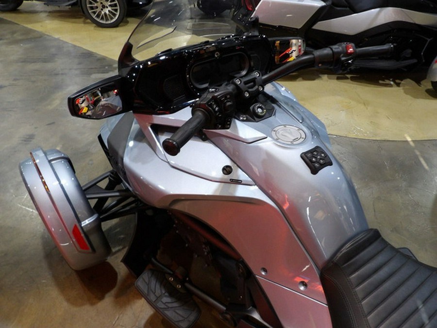 2022 Can-Am Spyder F3 Limited Dark Wheels