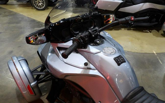 2022 Can-Am Spyder F3 Limited Dark Wheels