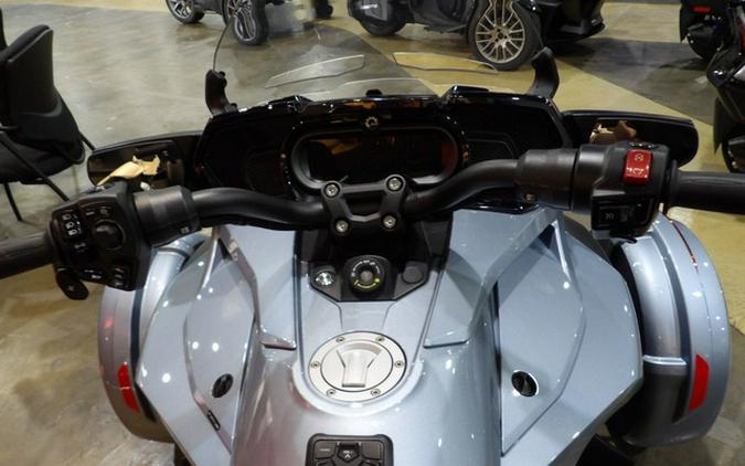 2022 Can-Am Spyder F3 Limited Dark Wheels