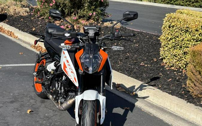 2024 KTM 250 Duke