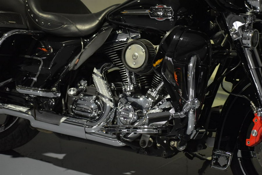 2009 Harley-Davidson® FLHTCU - Ultra Classic® Electra Glide®