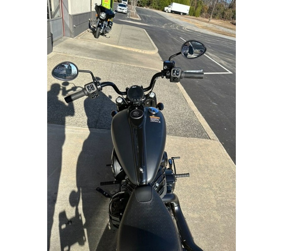 2024 Indian Chief Bobber Dark Horse Black Smoke