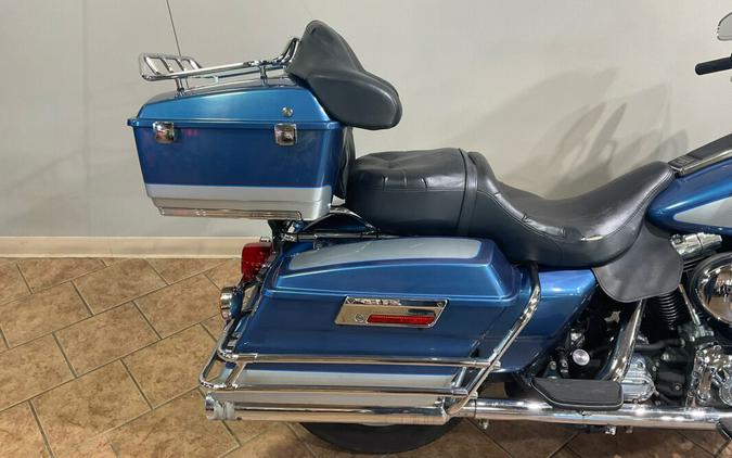 2006 Harley-Davidson®FLHTCI Electra Glide® Classic Blue/Silver