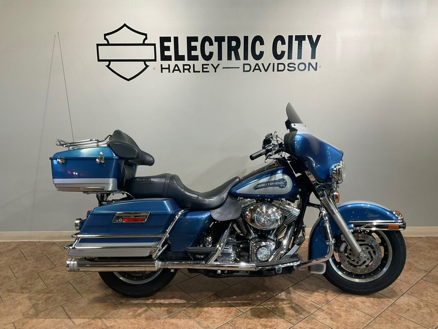 2006 Harley-Davidson®FLHTCI Electra Glide® Classic Blue/Silver