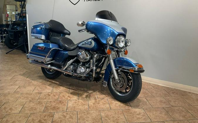 2006 Harley-Davidson®FLHTCI Electra Glide® Classic Blue/Silver