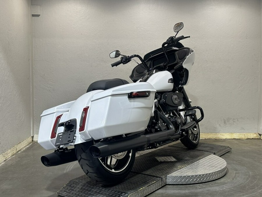 Harley-Davidson Road Glide™ 2024 FLTRX 84516402 WHITE ONYX PRL