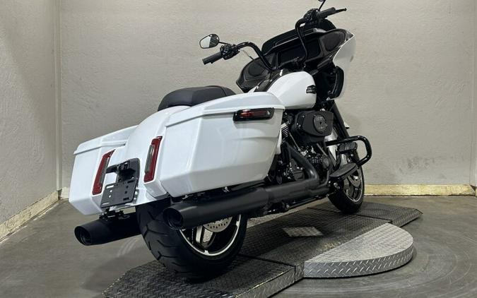 Harley-Davidson Road Glide™ 2024 FLTRX 84516402 WHITE ONYX PRL