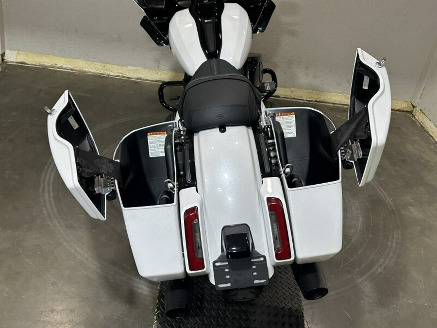 Harley-Davidson Road Glide™ 2024 FLTRX 84516402 WHITE ONYX PRL