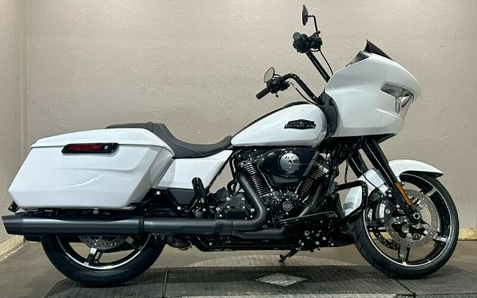 Harley-Davidson Road Glide™ 2024 FLTRX 84516402 WHITE ONYX PRL