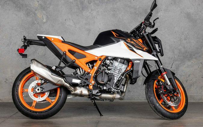2026 KTM Duke 990 R