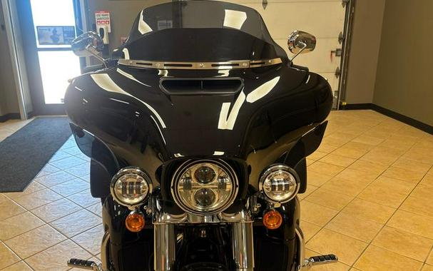 2019 Harley-Davidson® FLHTCUTG - Tri Glide® Ultra