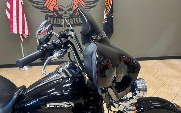2019 Harley-Davidson® FLHTCUTG - Tri Glide® Ultra
