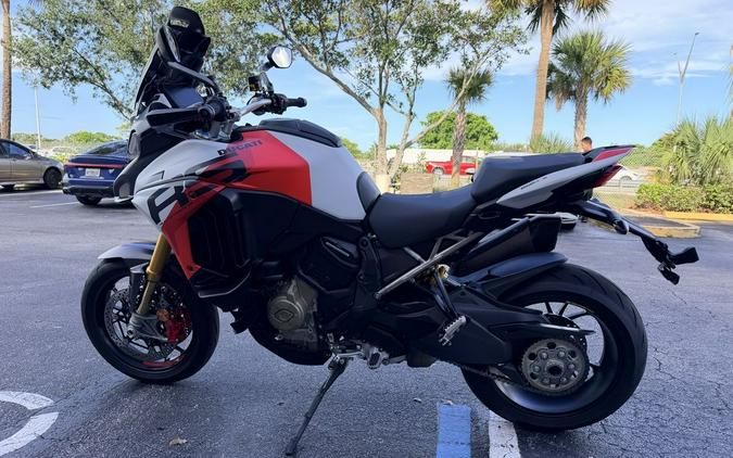 2025 Ducati Multistrada V4 RS