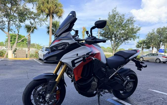 2025 Ducati Multistrada V4 RS