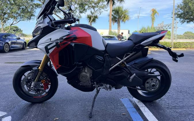 2025 Ducati Multistrada V4 RS