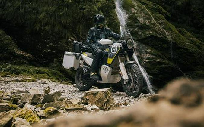 2027 Husqvarna Norden 901 Expedition
