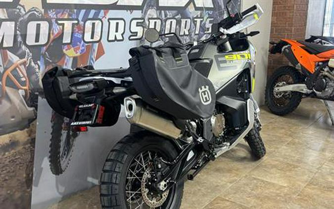 2027 Husqvarna Norden 901 Expedition