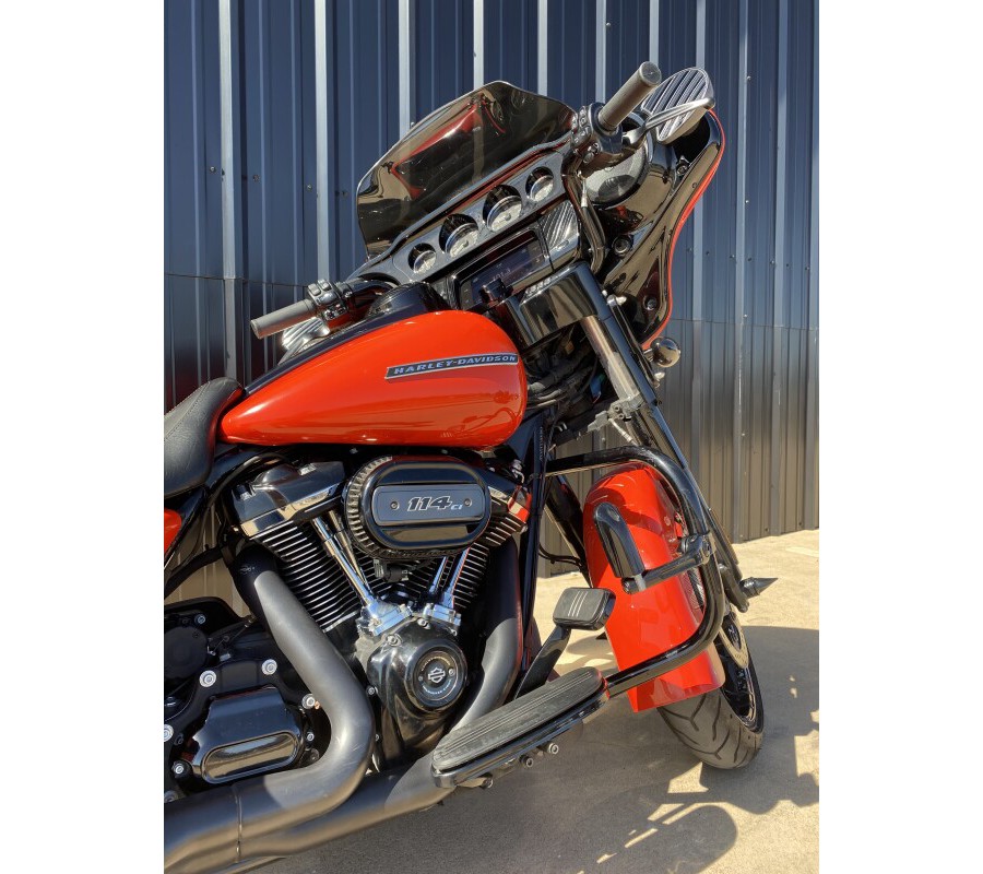 FLHXS 2020 Street Glide Special