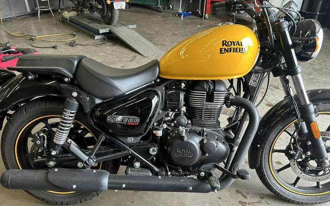 2021 Royal Enfield Meteor 350 Fireball Yellow