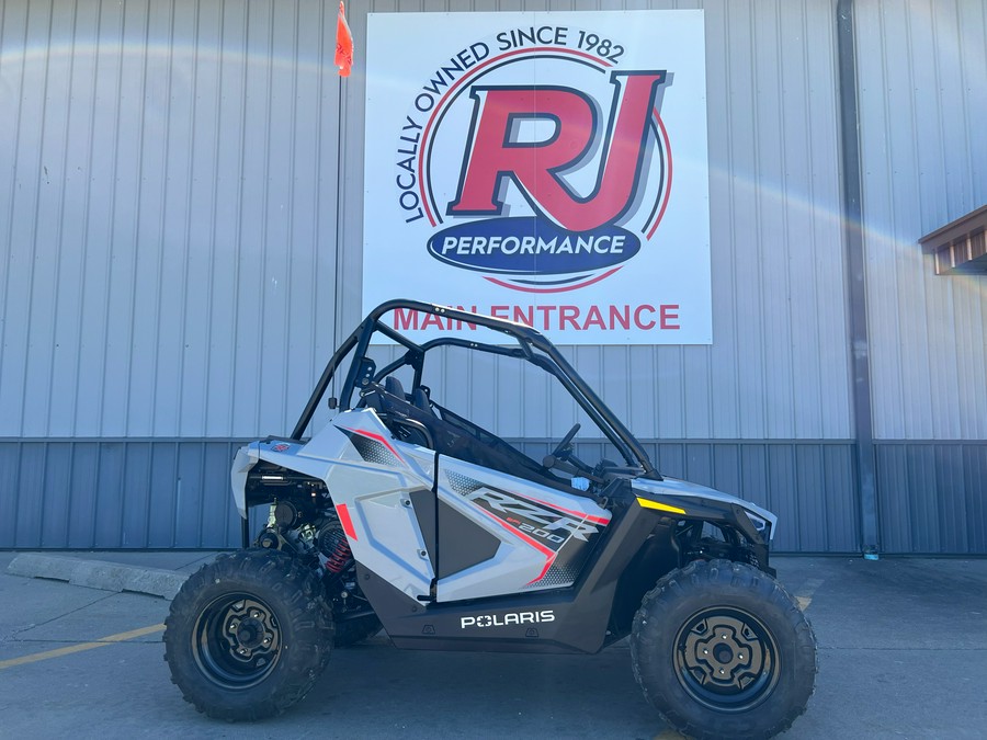 2024 Polaris RZR 200 EFI